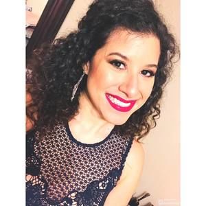 Meet your Posher, Alejandra